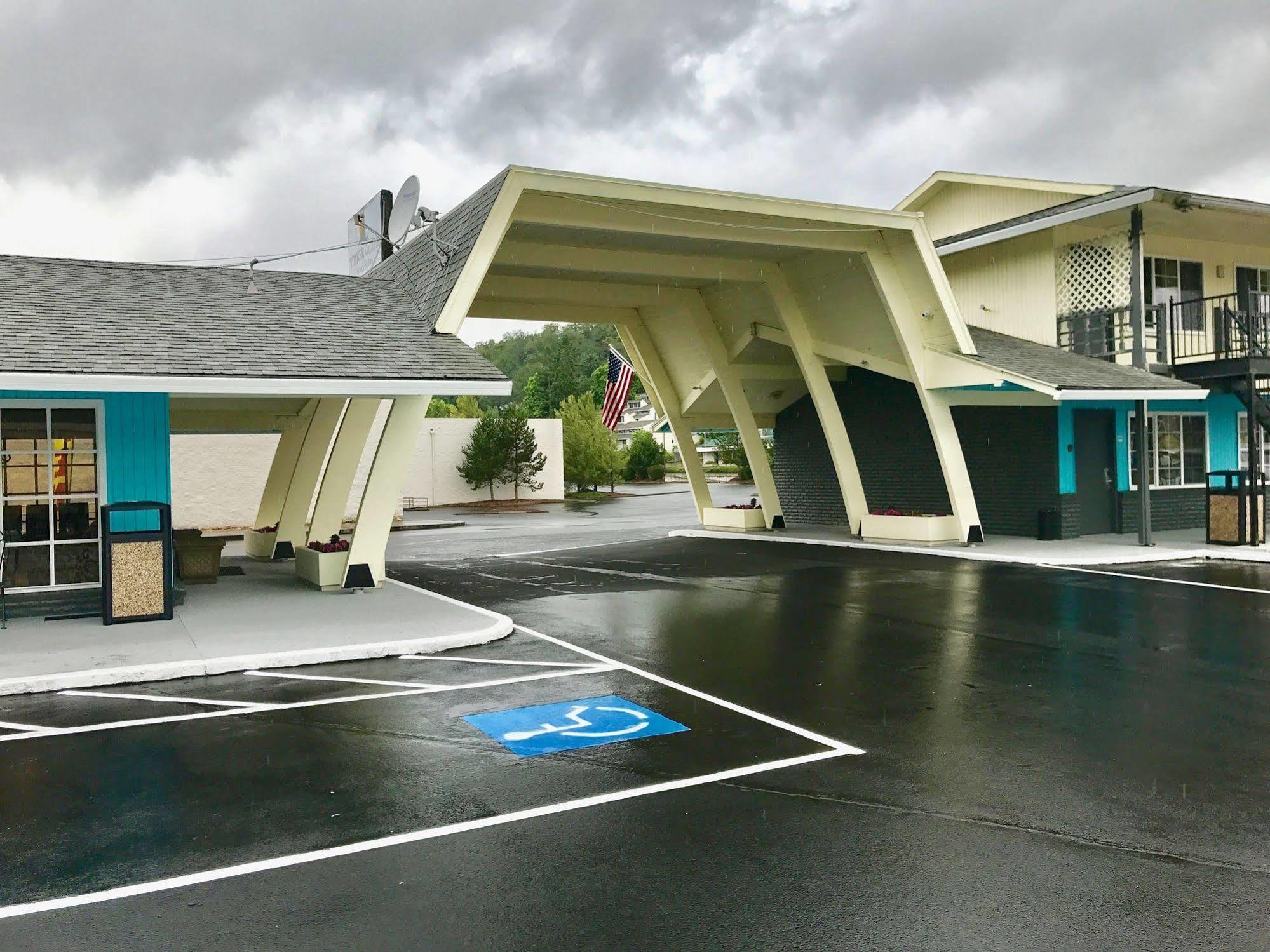 Rosewood Inn & Suites Roseburg Exteriör bild