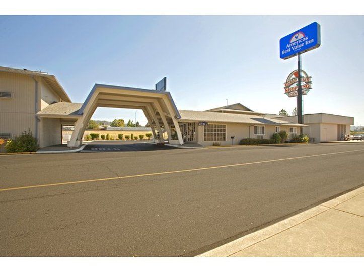 Rosewood Inn & Suites Roseburg Exteriör bild